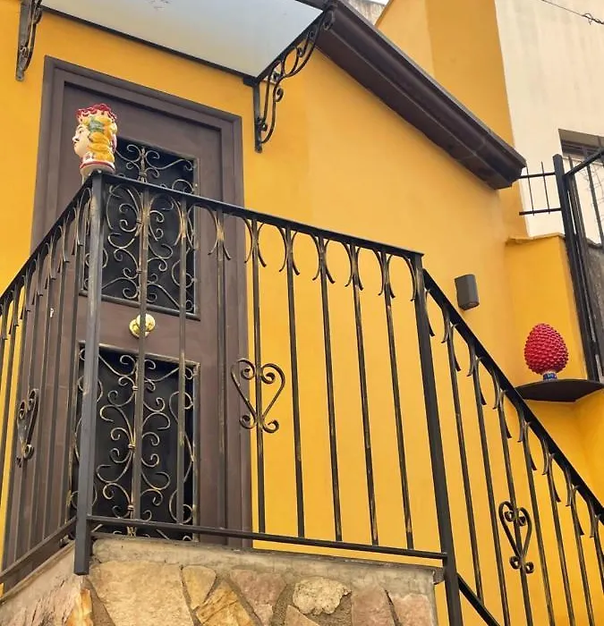 Casa Vacanze Donna Pina-1